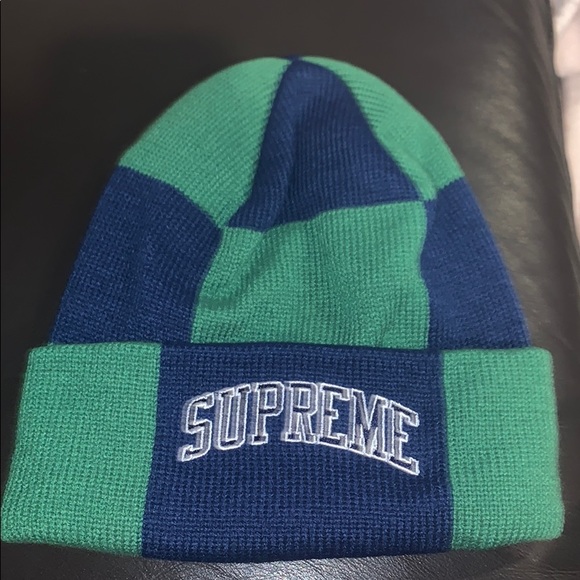 supreme checkered beanie
